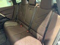 BMW xDrive40 240 kW (326 CV) iXthumbs9 BMW xDrive40 240 kW (326 CV) iXthumbs9