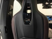 BMW xDrive40 240 kW (326 CV) iXthumbs14 BMW xDrive40 240 kW (326 CV) iXthumbs14