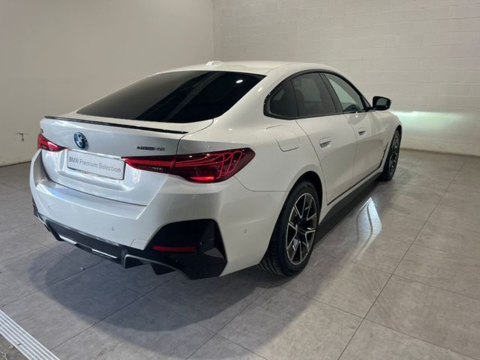 BMW eDrive40 250 kW (340 CV) i4 en Barcelona BMW eDrive40 250 kW (340 CV) i4 en Barcelona