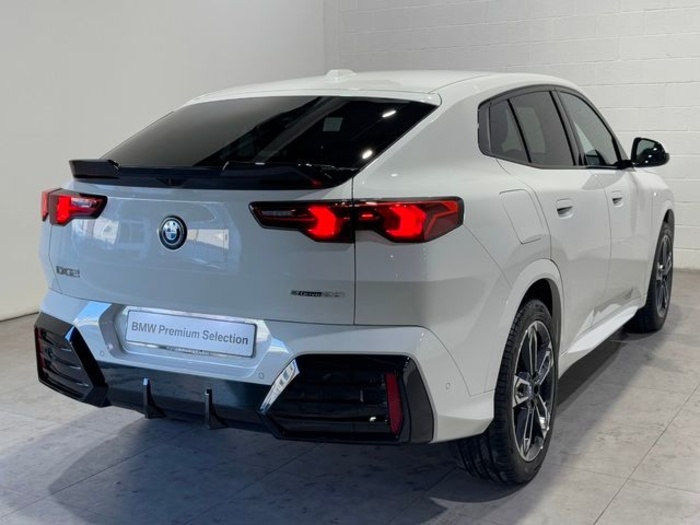 BMW eDrive20 150 kW (204 CV) iX2 en Barcelona BMW eDrive20 150 kW (204 CV) iX2 en Barcelona