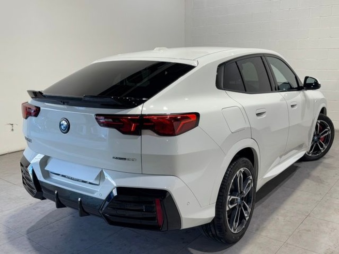 BMW eDrive20 150 kW (204 CV) iX2 en Barcelona BMW eDrive20 150 kW (204 CV) iX2 en Barcelona