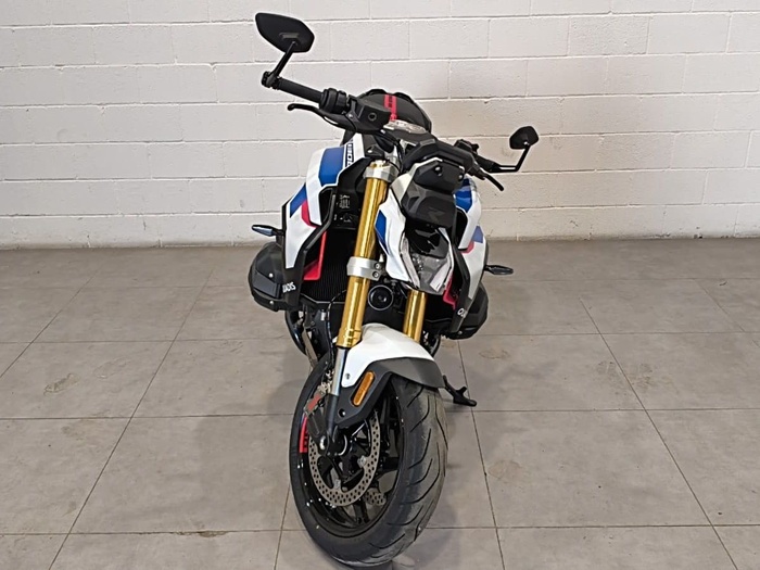 BMW Motorrad R 1300 R en la provincia de Barcelona BMW Motorrad R 1300 R en la provincia de Barcelona