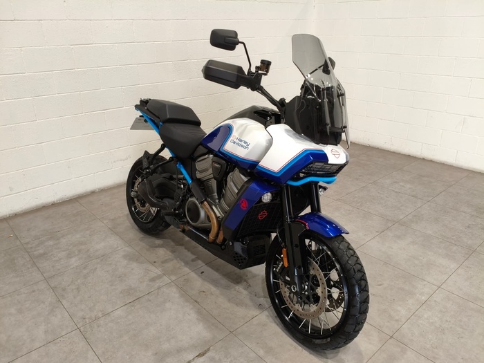 Harley-Davidson Pan America 1250 en la provincia de Barcelona Harley-Davidson Pan America 1250 en la provincia de Barcelona