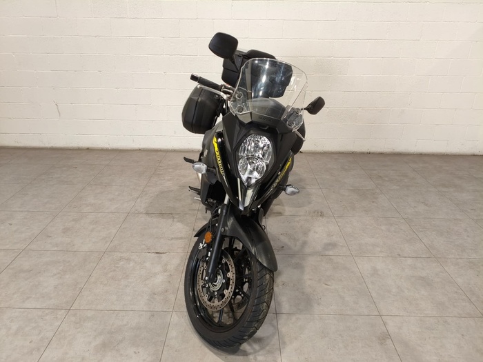Suzuki V-Strom 650 en la provincia de Barcelona Suzuki V-Strom 650 en la provincia de Barcelona