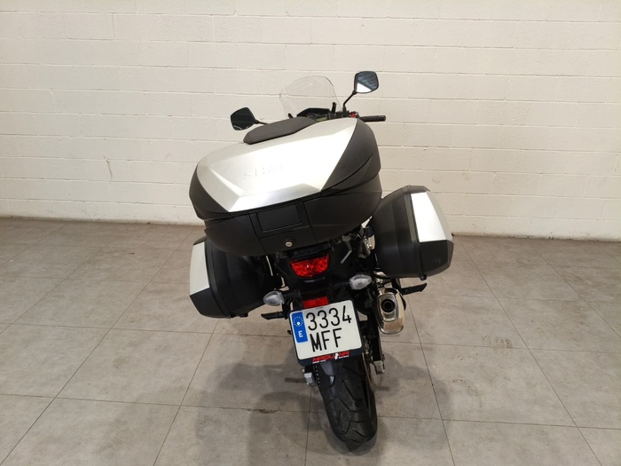 Suzuki V-Strom 650 en la provincia de Barcelona Suzuki V-Strom 650 en la provincia de Barcelona