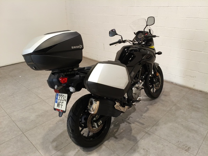 Suzuki V-Strom 650 en la provincia de Barcelona Suzuki V-Strom 650 en la provincia de Barcelona