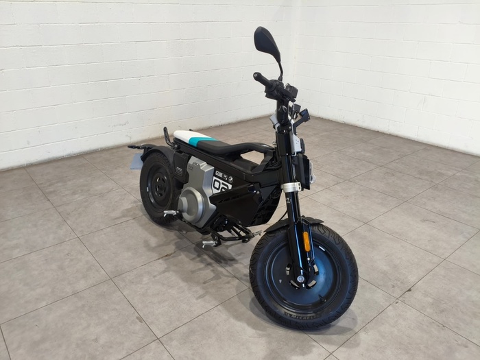 BMW Motorrad CE 02 en la provincia de Barcelona BMW Motorrad CE 02 en la provincia de Barcelona