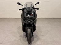 BMW Motorrad C 400 Xthumbs3 BMW Motorrad C 400 Xthumbs3