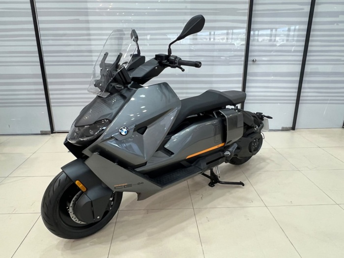 BMW Motorrad CE 04 en la provincia de Barcelona BMW Motorrad CE 04 en la provincia de Barcelona