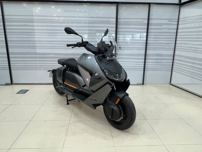 BMW Motorrad CE 04 en la provincia de Barcelona BMW Motorrad CE 04 en la provincia de Barcelona