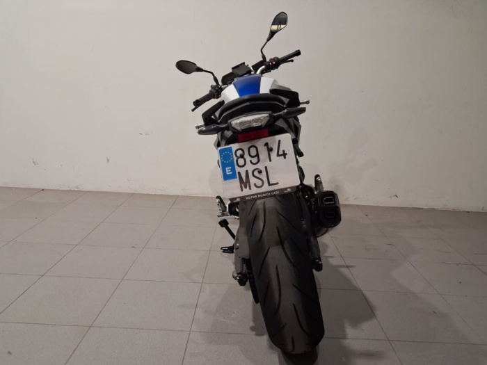 BMW Motorrad F 900 R A2 en la provincia de Barcelona BMW Motorrad F 900 R A2 en la provincia de Barcelona