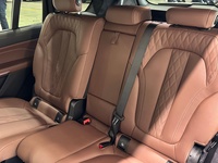 BMW xDrive40d 259 kW (352 CV) X7thumbs9 BMW xDrive40d 259 kW (352 CV) X7thumbs9