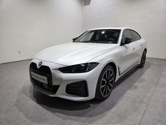 BMW M50 400 kW (544 CV) i4 en Barcelona BMW M50 400 kW (544 CV) i4 en Barcelona