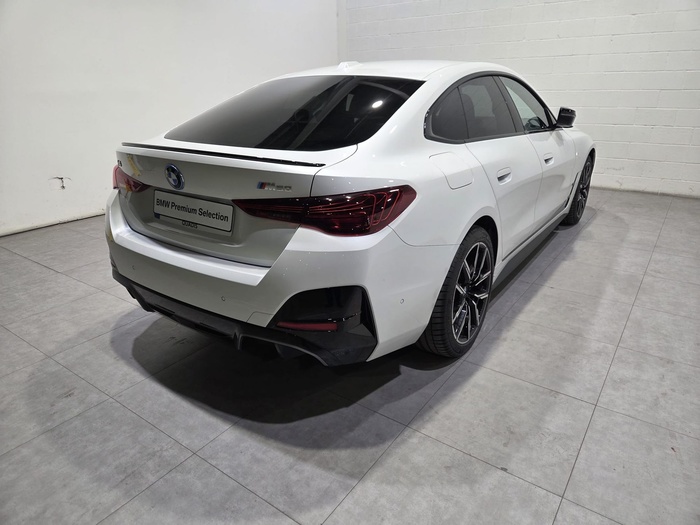 BMW M50 400 kW (544 CV) i4 en Barcelona BMW M50 400 kW (544 CV) i4 en Barcelona