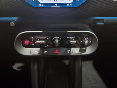 MINI MINI 3 Puertas Cooper E 135 kW (184 CV) 88188308 en Barcelona MINI MINI 3 Puertas Cooper E 135 kW (184 CV) 88188308 en Barcelona