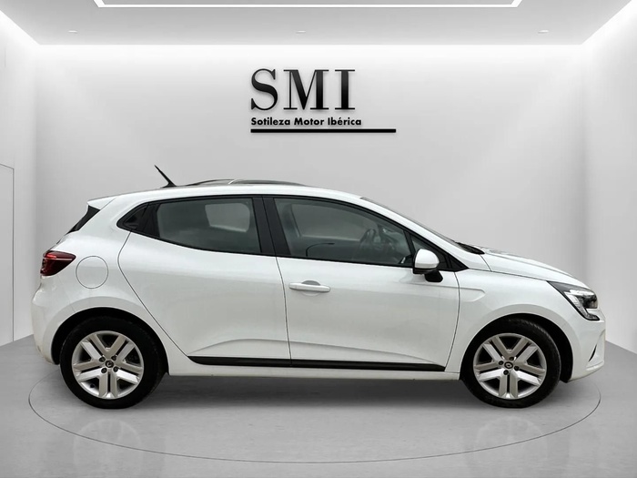 Renault Clio Intens TCe 66 kW (90 CV) Vehículo usado en Madrid Renault Clio Intens TCe 66 kW (90 CV) Vehículo usado en Madrid