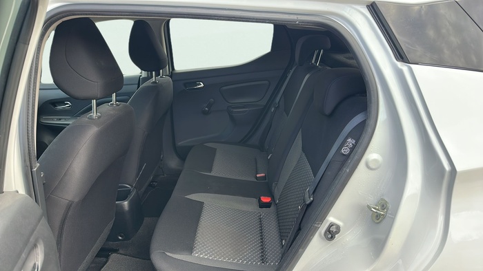 Nissan Micra IG-T 100 Acenta 74 kW (100 CV) Vehículo usado en Madrid Nissan Micra IG-T 100 Acenta 74 kW (100 CV) Vehículo usado en Madrid