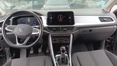 Volkswagen T-Roc Life 1.0 TSI 81 kW (110 CV) 17 Volkswagen T-Roc Life 1.0 TSI 81 kW (110 CV) 17
