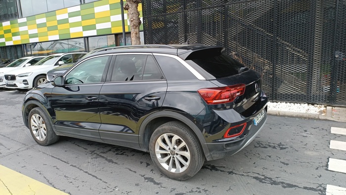 Volkswagen T-Roc Life 1.0 TSI 81 kW (110 CV) Vehículo usado en Madrid Volkswagen T-Roc Life 1.0 TSI 81 kW (110 CV) Vehículo usado en Madrid