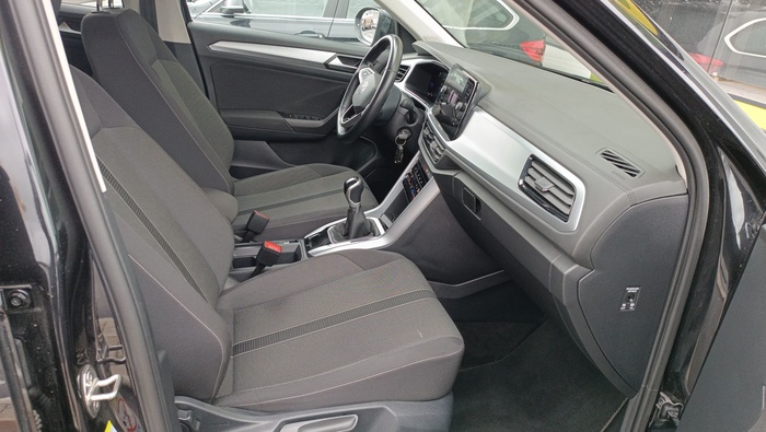 Volkswagen T-Roc Life 1.0 TSI 81 kW (110 CV) Vehículo usado en Madrid Volkswagen T-Roc Life 1.0 TSI 81 kW (110 CV) Vehículo usado en Madrid