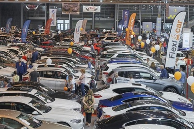 El Salón del Automóvil de Madrid y el de VO se aplazan por escasez de coches El Salón del Automóvil de Madrid y el de VO se aplazan por escasez de coches