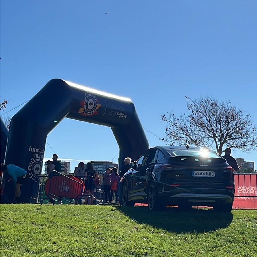 La Asociación Oncológica extremeña, la gran beneficiada de la 7ª edición de la carrera Ruta 091 de la Policía Nacional.